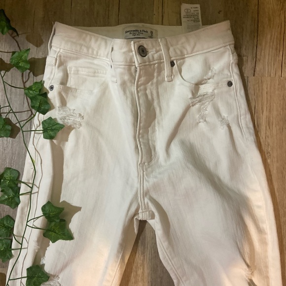 White Ripped Jeans! - Picture 3 of 7